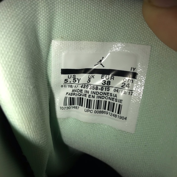 Jordan Retro 13 - Picture 5 of 7